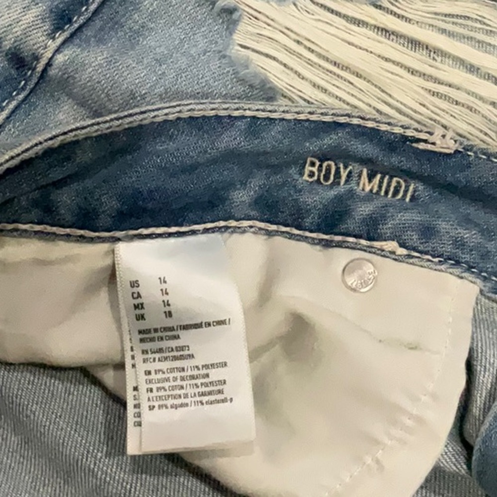American Eagle Outfitters Light Blue Distressed Denim Shorts - Picture 2 of 5